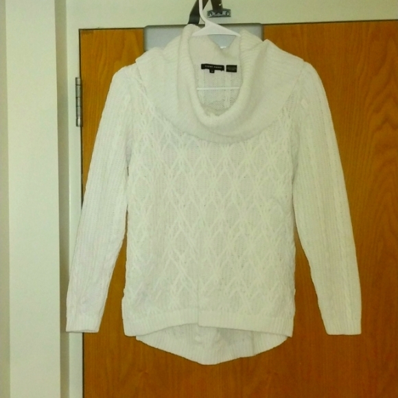 Jeanne Pierre Sweater - Picture 1 of 3